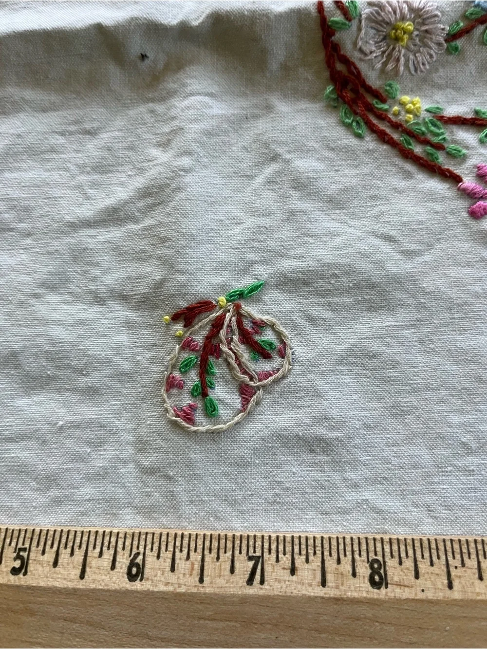 Vintage Hand-Embroidered Cream Floral Table Runner with Purple Trim